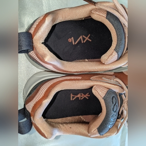 Nike Air Max 200 Holiday Sparkle Women's Running Shoes CT1185-900 Size 10 GUC - Picture 8 of 10